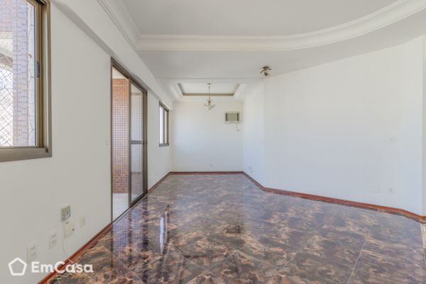 Imóvel na Rua Pedro de Toledo, Vila Adyana, São José dos Campos - SP - ID-32707