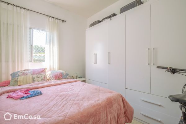 Imóvel na Avenida George Eastman, Conjunto Residencial Trinta e Um de Março, São José dos Campos - SP - ID-38246