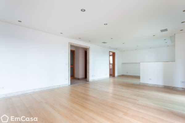 Imóvel na Rua Bahia, Higienópolis, São Paulo - SP - ID-7391