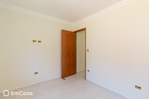 Imóvel na Rua Vera, Jardim Santa Mena, Guarulhos - SP - ID-40189