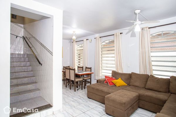 Imóvel na Rua Frutal, Bosque Dos Eucaliptos, São José dos Campos - SP - ID-35902