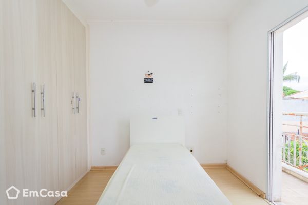 Imóvel na Rua Manoel José de Almeida, Vila Cruz das Almas, São Paulo - SP - ID-57016