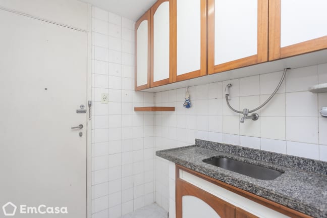 Imagem do imóvel ID-37888 na Rua das Laranjeiras, Laranjeiras, Rio de Janeiro - RJ
