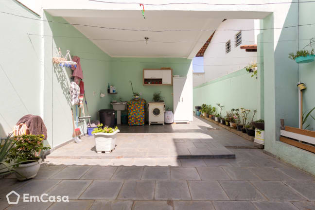 Imagem do imóvel ID-34485 na Rua Adamantina, Jardim das Indústrias, São José dos Campos - SP