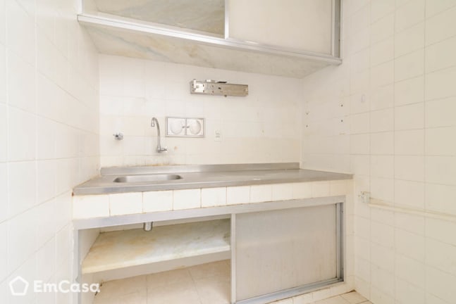 Apartamento à venda na Rua Guimarães Natal, Copacabana, Rio de Janeiro - EmCasa Apartamento à venda na Rua Guimarães Natal, Copacabana, Rio de Janeiro - EmCasa