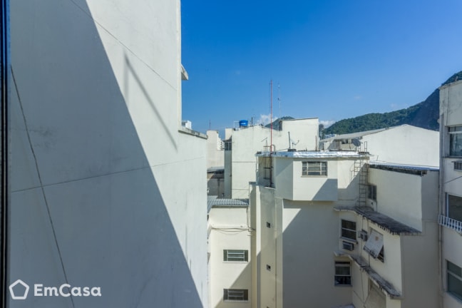 Imagem do imóvel ID-28733 na Avenida Prado Júnior, Copacabana, Rio de Janeiro - RJ