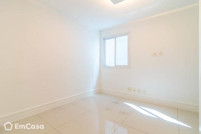 Imagem do imóvel ID-31726 na Avenida General Guedes da Fontoura, Barra da Tijuca, Rio de Janeiro - RJ
