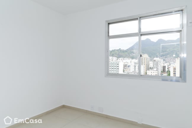 Imagem do imóvel ID-34165 na Rua Araújo Lima, Vila Isabel, Rio de Janeiro - RJ