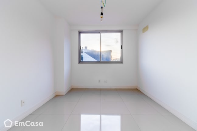 Imagem do imóvel ID-27438 na Estrada da Barra da Tijuca, Barra da Tijuca, Rio de Janeiro - RJ