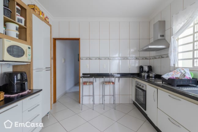 Imagem do imóvel ID-42776 na Rua Hélio de Almeida Ferreira, Jardim Ismênia, São José dos Campos - SP