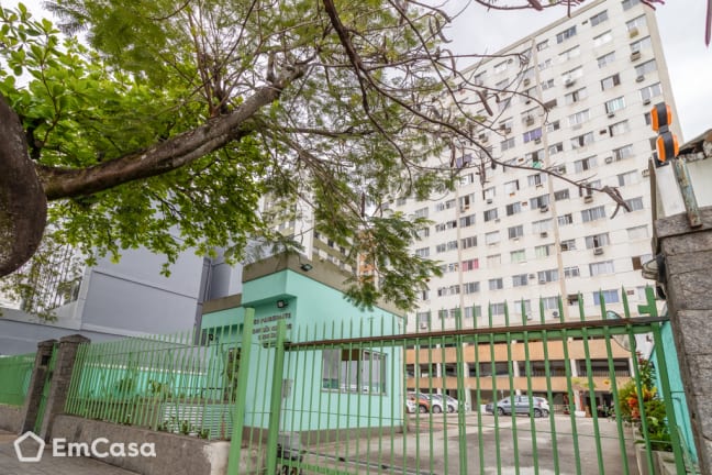 Imagem do imóvel ID-33098 na Rua Domingos Freire, Todos os Santos, Rio de Janeiro - RJ