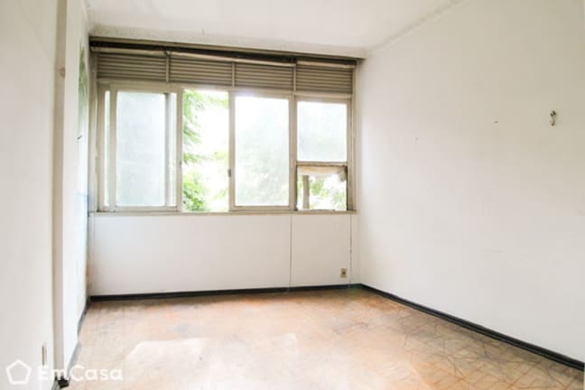 Imagem do imóvel ID-33277 na Rua Soares Cabral, Laranjeiras, Rio de Janeiro - RJ