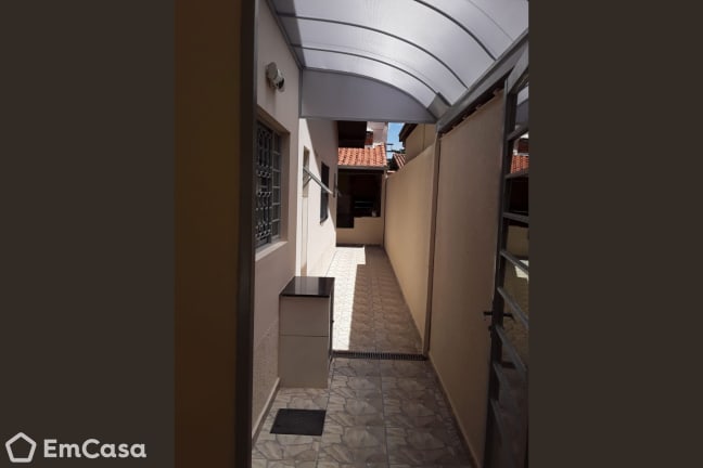 Imagem do imóvel ID-42551 na Rua Guedes Diamante, Jardim Paraíso do Sol, São José dos Campos - SP
