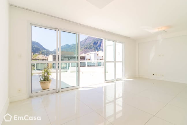 Imagem do imóvel ID-31726 na Avenida General Guedes da Fontoura, Barra da Tijuca, Rio de Janeiro - RJ