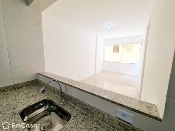 Imagem do imóvel ID-33108 na Rua das Laranjeiras, Laranjeiras, Rio de Janeiro - RJ