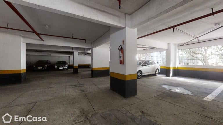 Imagem do imóvel ID-33285 na Rua Moura Brasil, Laranjeiras, Rio de Janeiro - RJ