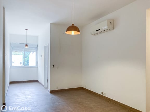 Imagem do imóvel ID-43185 na Rua Pompeu Loureiro, Copacabana, Rio de Janeiro - RJ