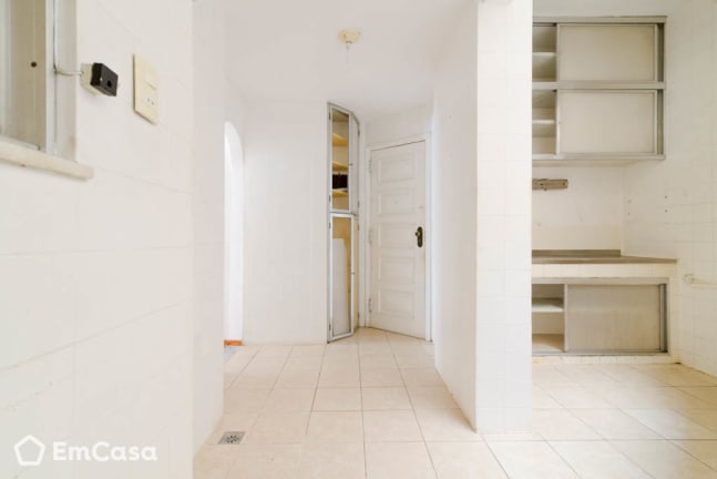 Apartamento à venda na Rua Guimarães Natal, Copacabana, Rio de Janeiro - EmCasa Apartamento à venda na Rua Guimarães Natal, Copacabana, Rio de Janeiro - EmCasa