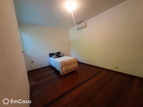 Imagem do imóvel ID-37038 na Rua Brito, São Francisco, Niterói - RJ