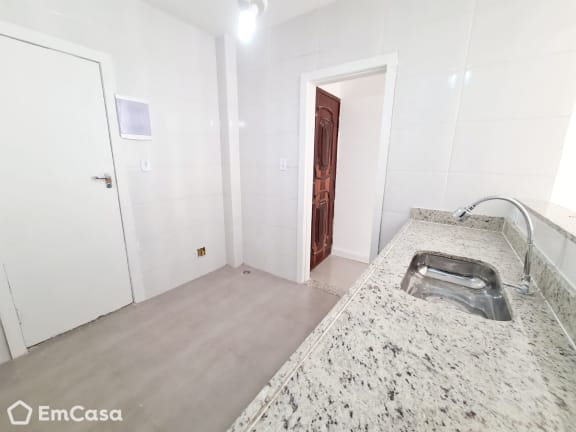 Imagem do imóvel ID-33108 na Rua das Laranjeiras, Laranjeiras, Rio de Janeiro - RJ