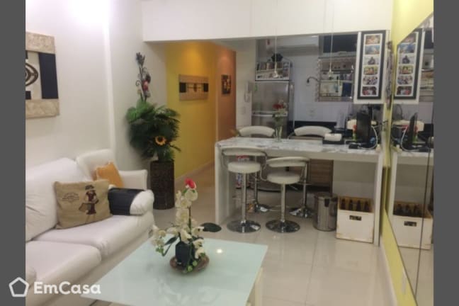 Imagem do imóvel ID-33109 na Avenida Nossa Senhora de Copacabana, Copacabana, Rio de Janeiro - RJ
