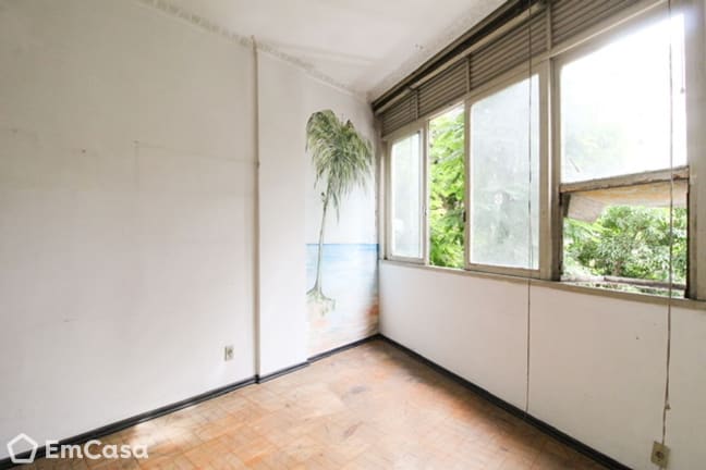 Imagem do imóvel ID-33277 na Rua Soares Cabral, Laranjeiras, Rio de Janeiro - RJ
