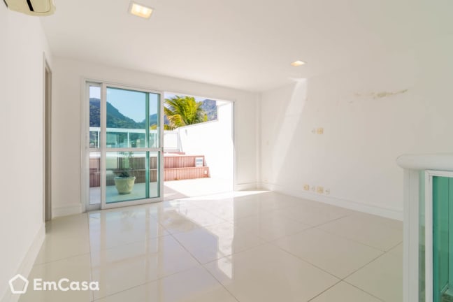 Imagem do imóvel ID-31726 na Avenida General Guedes da Fontoura, Barra da Tijuca, Rio de Janeiro - RJ