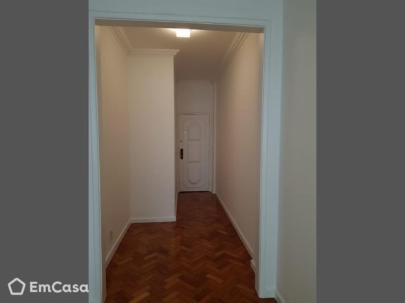 Imagem do imóvel ID-27877 na Avenida Rainha Elisabeth, Copacabana, Rio de Janeiro - RJ
