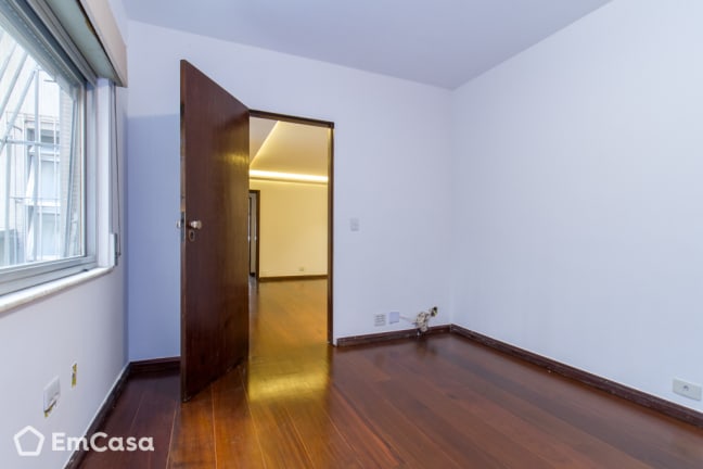 Imagem do imóvel ID-31748 na Avenida Epitácio Pessoa, Lagoa, Rio de Janeiro - RJ