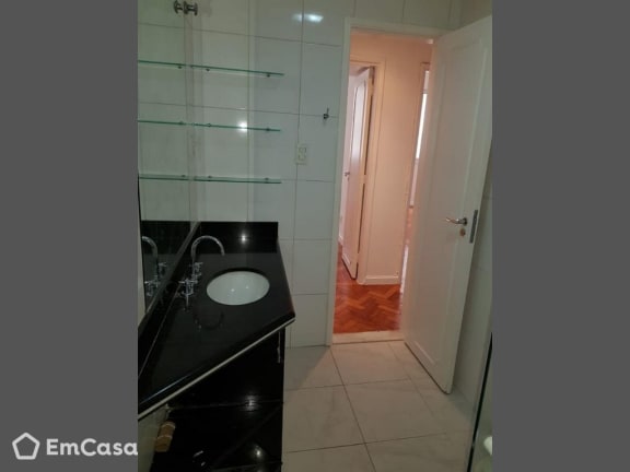 Imagem do imóvel ID-27877 na Avenida Rainha Elisabeth, Copacabana, Rio de Janeiro - RJ