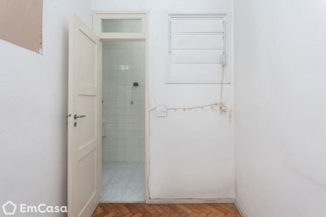 Imagem do imóvel ID-37888 na Rua das Laranjeiras, Laranjeiras, Rio de Janeiro - RJ