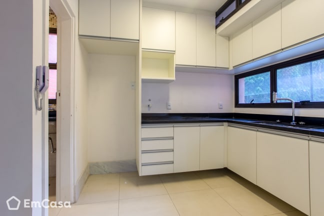 Imagem do imóvel ID-33986 na Rua Alcantarilla, Vila Andrade, São Paulo - SP