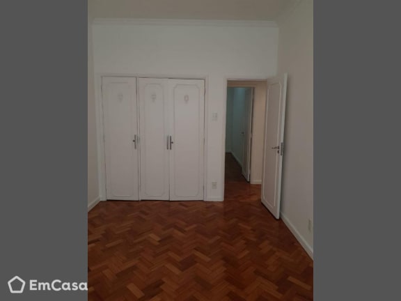 Imagem do imóvel ID-27877 na Avenida Rainha Elisabeth, Copacabana, Rio de Janeiro - RJ