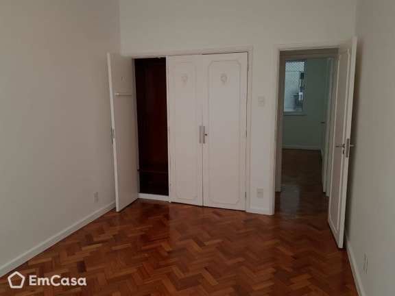 Imagem do imóvel ID-27877 na Avenida Rainha Elisabeth, Copacabana, Rio de Janeiro - RJ
