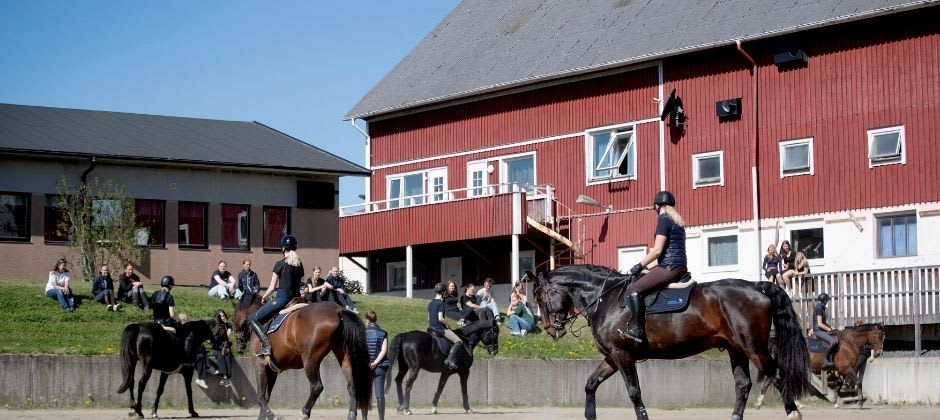 Sveriges Ridgymnasium i Kungsbacka Sveriges Ridgymnasium i Kungsbacka