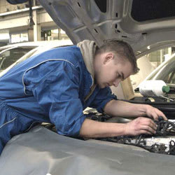 Eerste autotechnicus, eerste bedrijfsautotechnicus (EBAT) - Regio College Eerste autotechnicus, eerste bedrijfsautotechnicus (EBAT) - Regio College