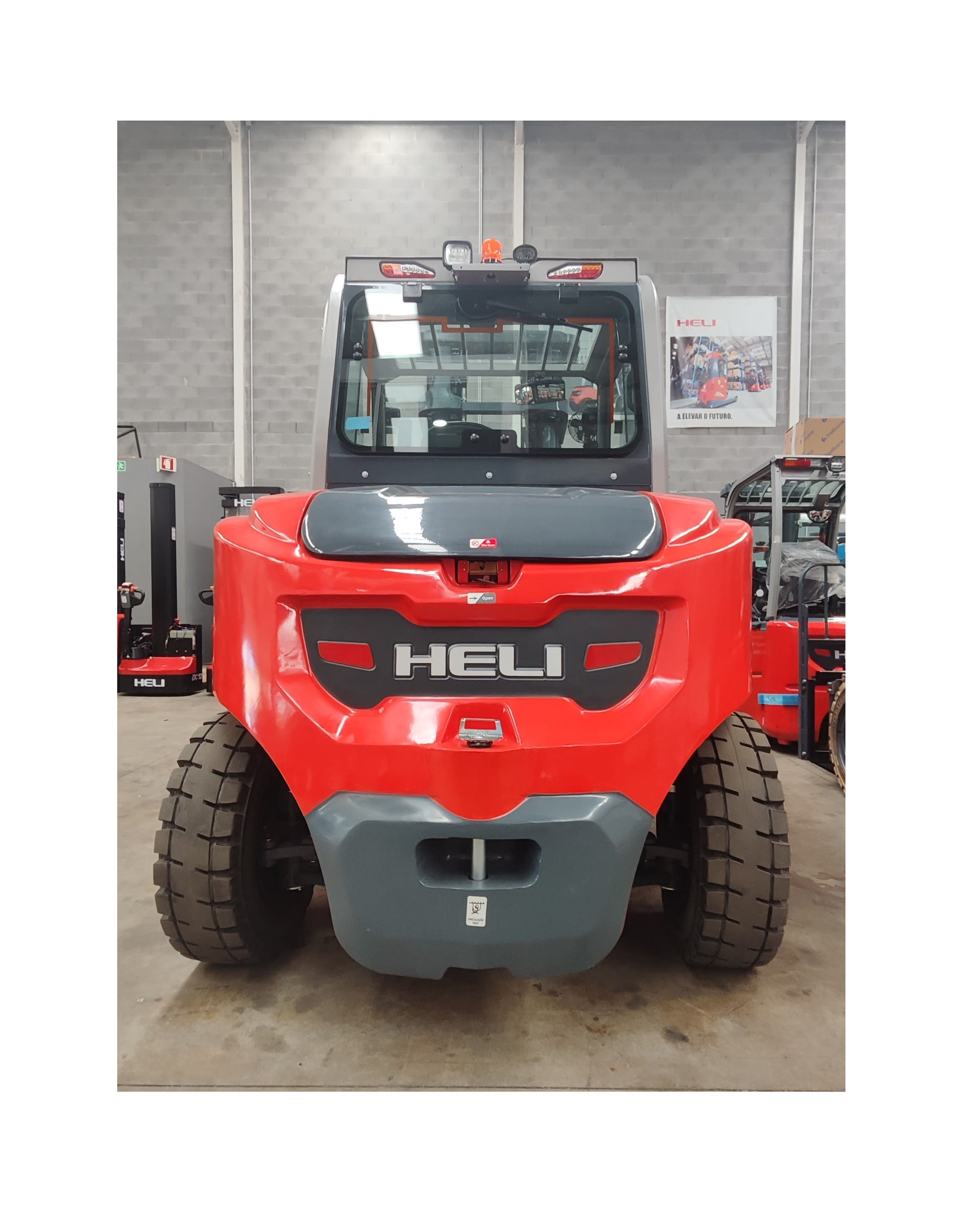 Simplificamos os seus desafios com soluções que funcionam.