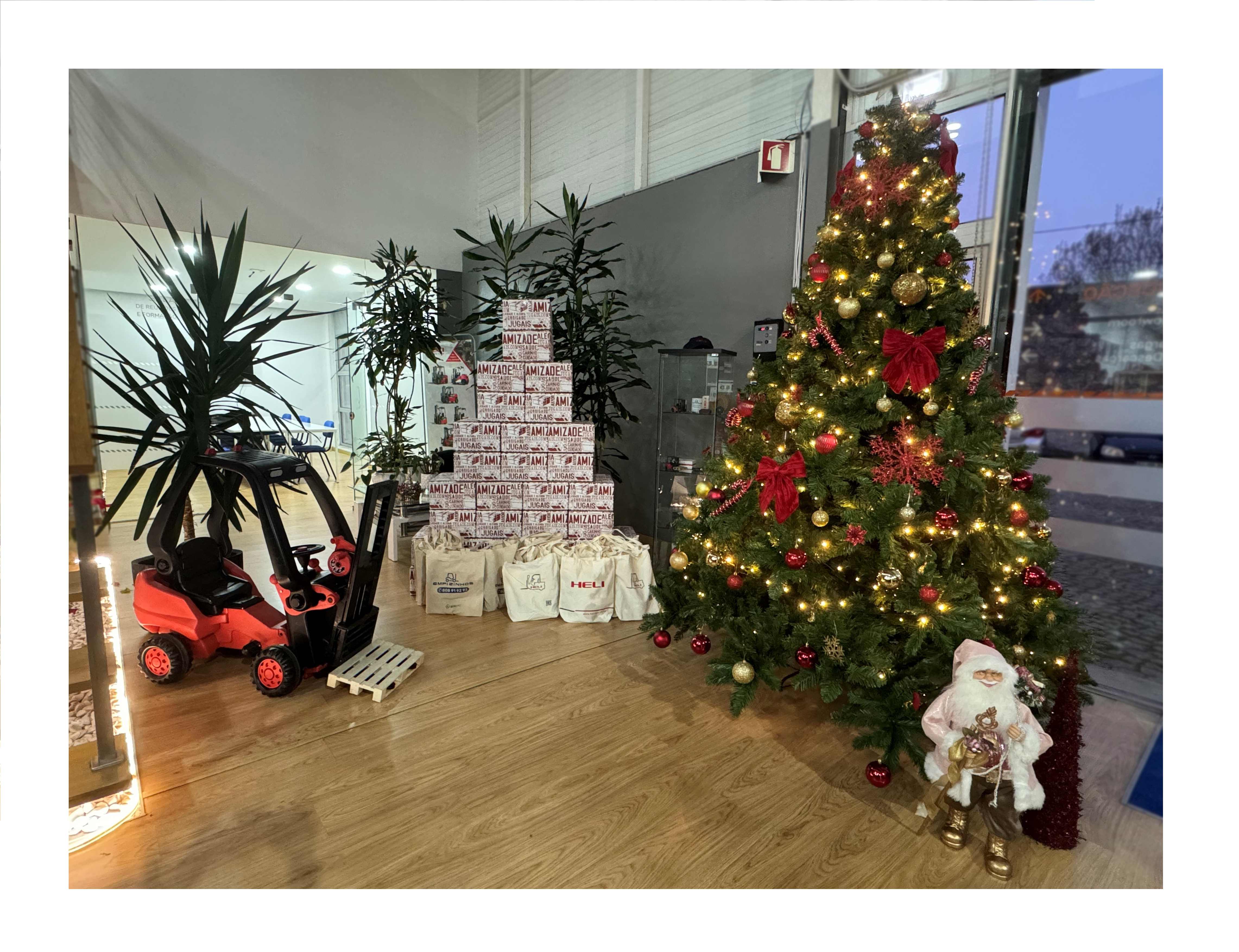 A Empizinhos deseja um Natal repleto de felicidade e gratidão aos nossos clientes, fornecedores, colaboradores e amigos! 🎄✨