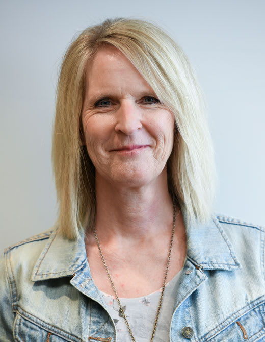 Jennine Czeck