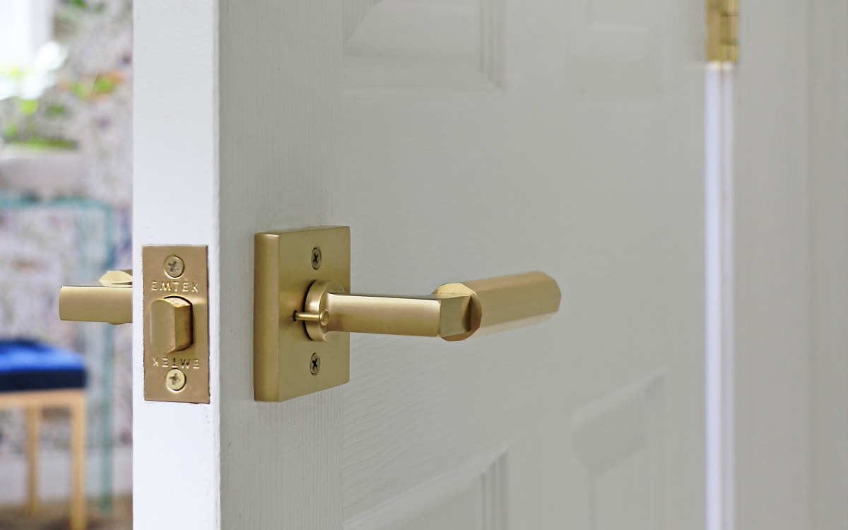 Emtek Faceted Square Lever Handle with Modern Square Rosette