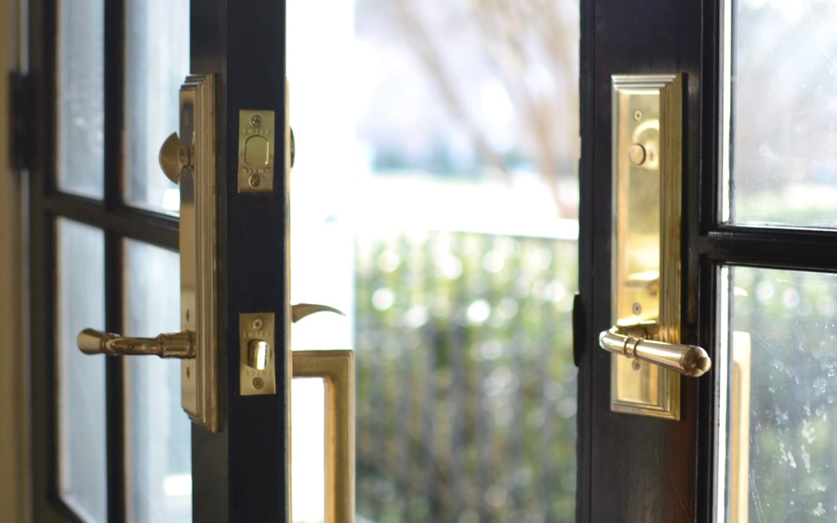 Emtek 5210-BN-US4 Bern Door Knob Privacy Set With Square Rosette Satin Brass