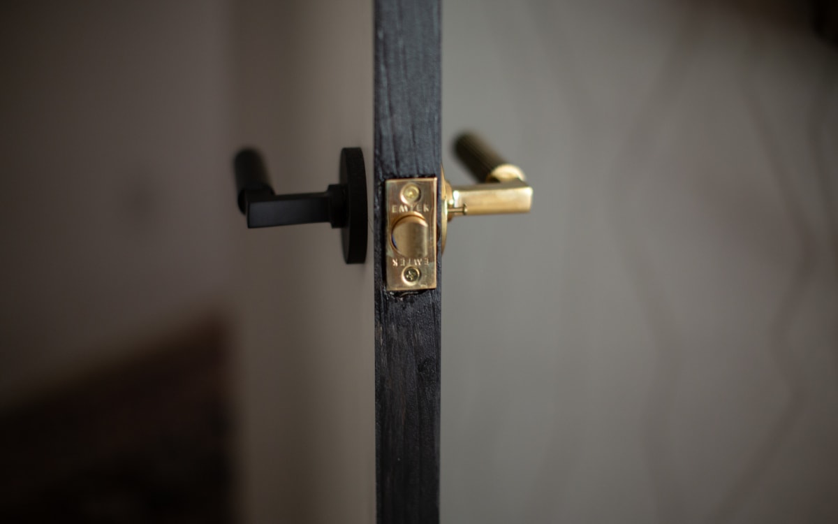 SELECT L-Square Straight Knurled Lever | Emtek