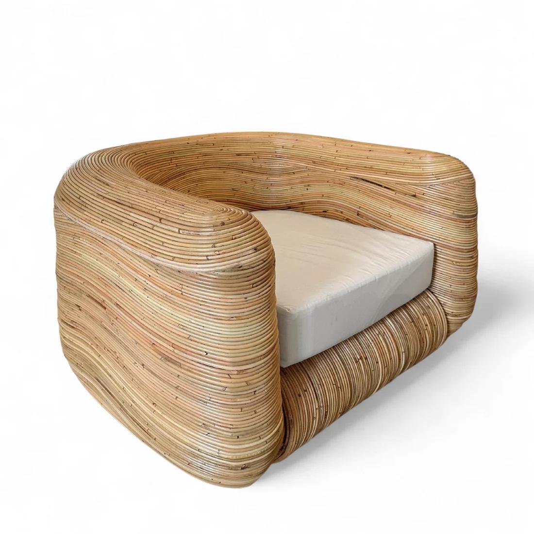 RINJANI ARM CHAIR
