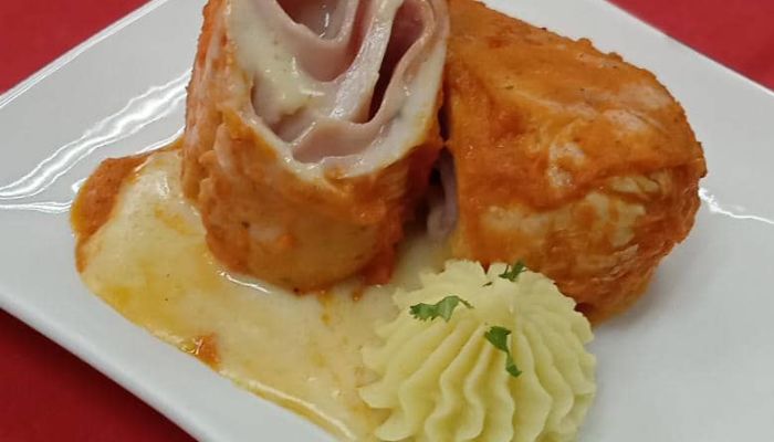 Cordón Bleu de pollo en Salsa