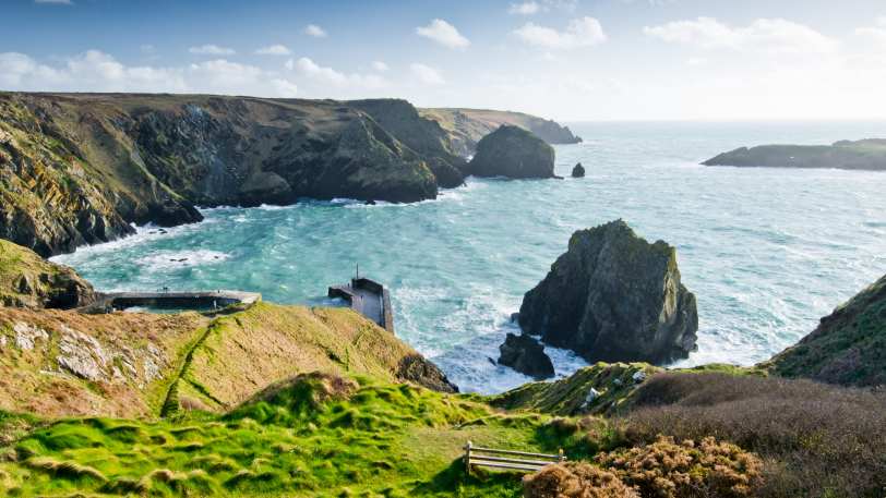 Walking the Lizard Peninsula — view 4