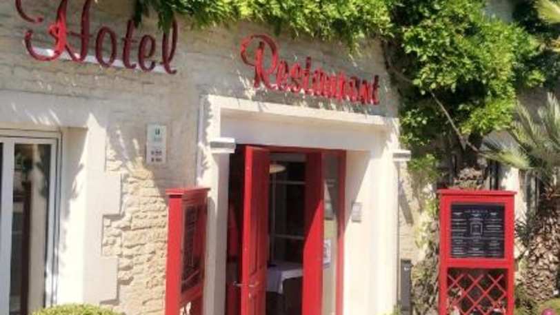 Hotel La Glycine Benouville