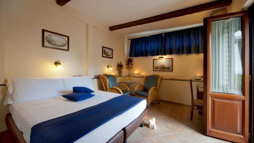HOTEL IL CONVENTO, NAPLES (3 STAR)
