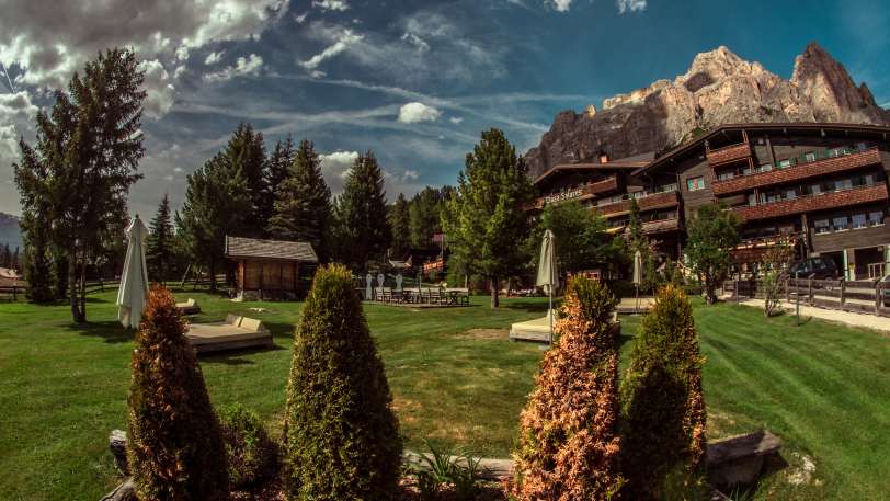 Walking the Dolomites of Alta Badia — view 10