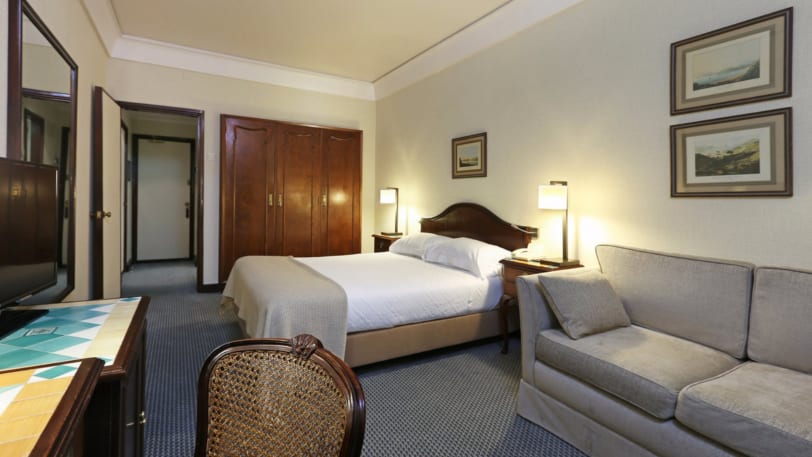 HOTEL LISBOA PLAZA, LISBON (4 STAR)