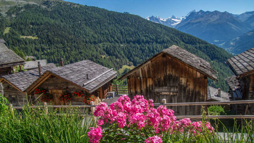 Walking in Val d’Anniviers — view 3